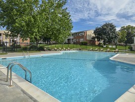 Devonshire Hills Apartments