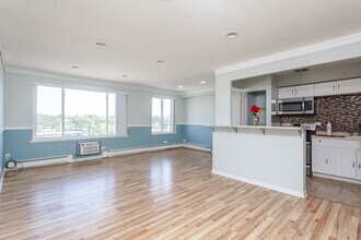 1227 S Harlem Ave-Unit -510 in Berwyn, IL - Building Photo - Building Photo