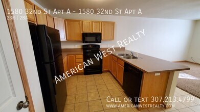 1580 32nd St in Cody, WY - Foto de edificio - Building Photo