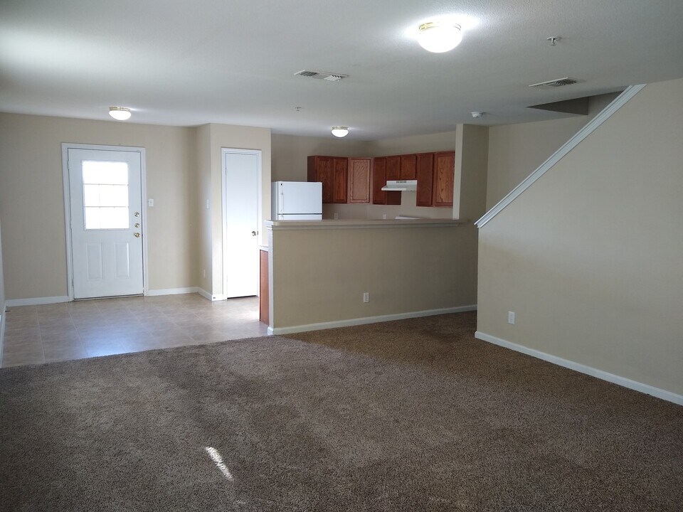 10010 Vasso View in Converse, TX - Building Photo