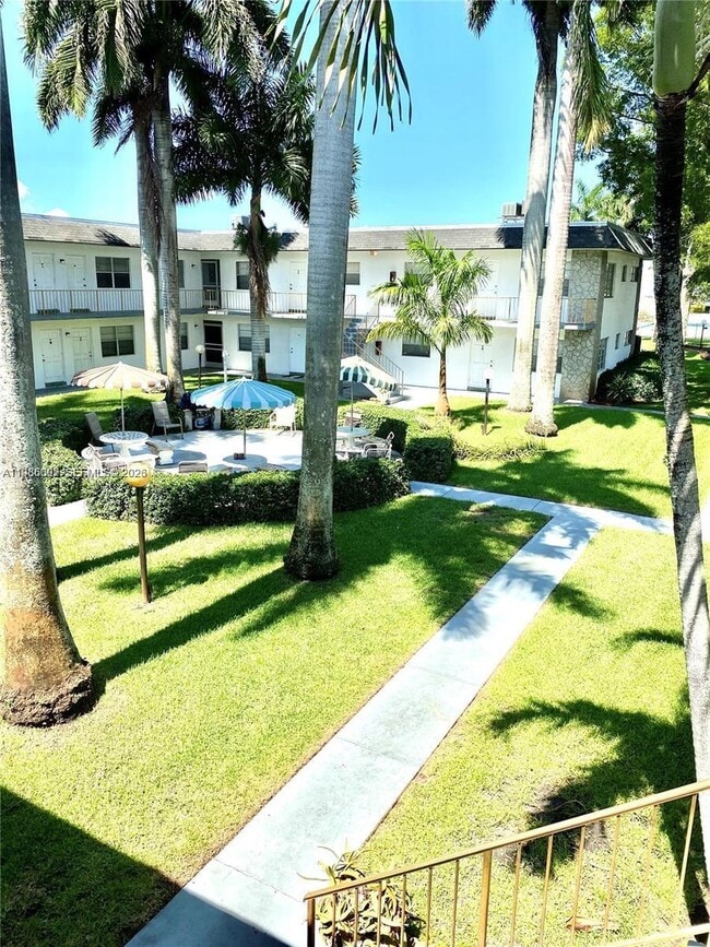 property at 6211 SW 37th St