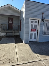 5926 Prospect Ave in Kansas City, MO - Building Photo - Building Photo