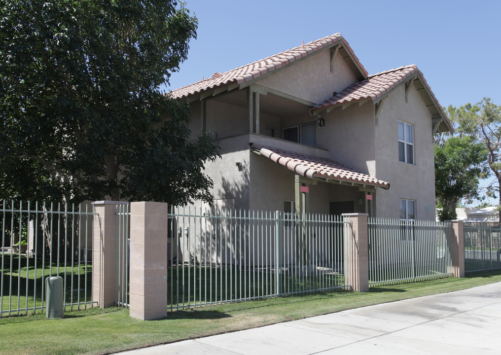 La Hacienda Apartments in Indio, CA - Building Photo