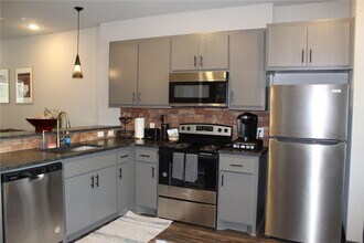 1451 Associates Ave, Unit 605 in College Station, TX - Building Photo - Building Photo