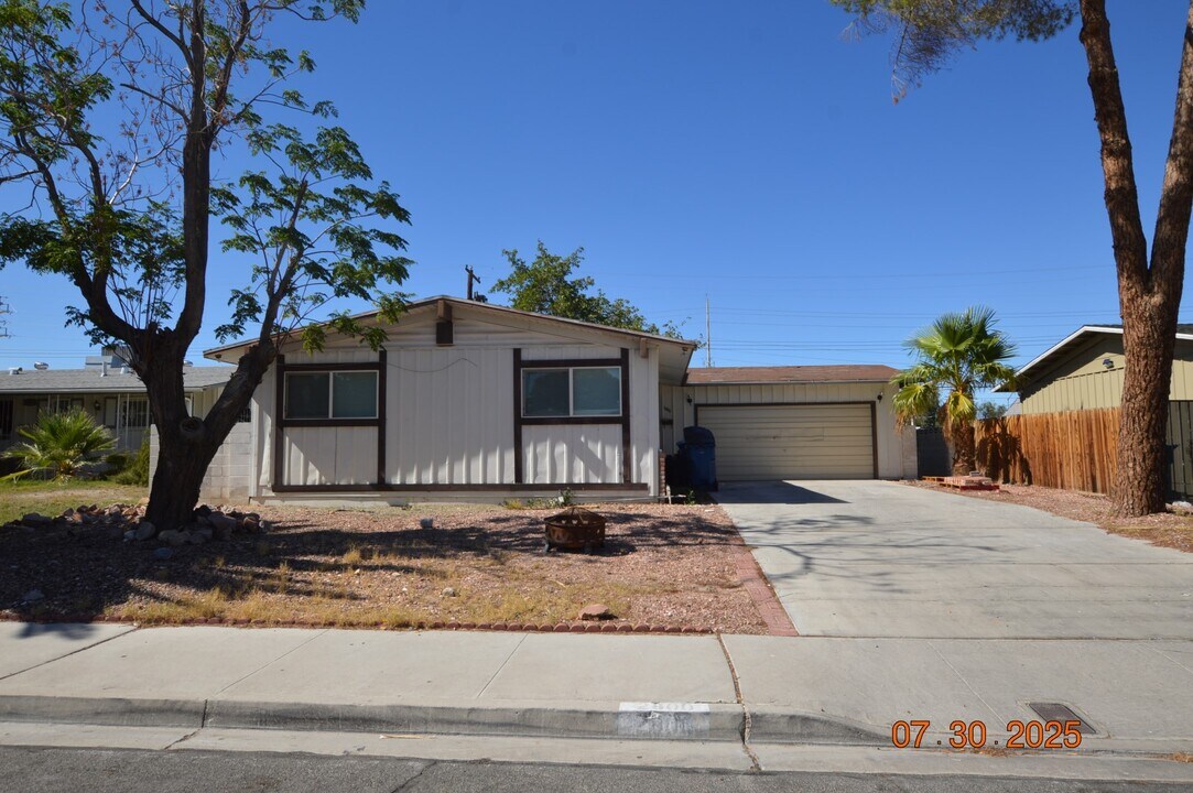 2800 Alcoa Ave in Las Vegas, NV - Building Photo