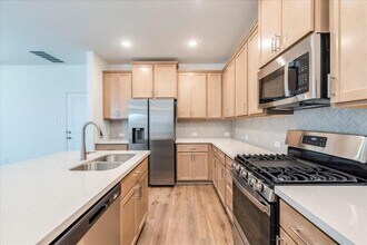 108 Makinaw Rd in Hutto, TX - Building Photo - Building Photo