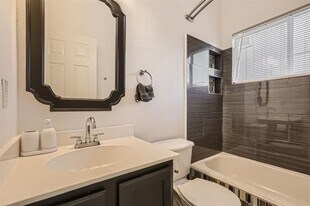 3805 Mankins Way in Austin, TX - Building Photo