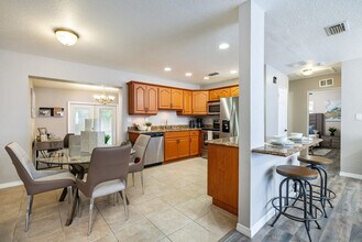 2454 Whitman St in Clearwater, FL - Building Photo - Building Photo