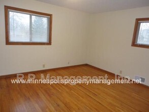4200 Valley View Rd in Minneapolis, MN - Building Photo - Building Photo