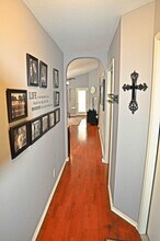 9007 Arch Bridge in San Antonio, TX - Building Photo - Building Photo