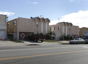 7348-7352 Tujunga Ave Apartments