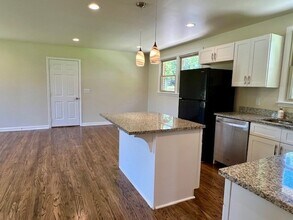 117 Gates Dr in Hendersonville, TN - Foto de edificio - Building Photo