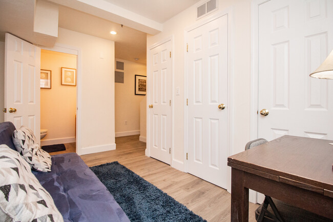 23 Jay St, Unit B in Cambridge, MA - Building Photo - Building Photo