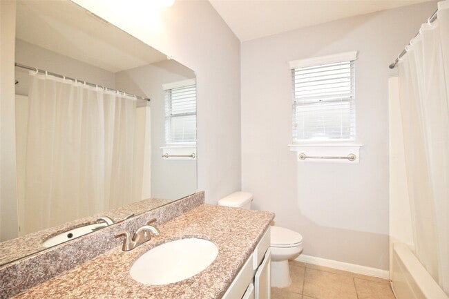 2126 Highland Hills Dr