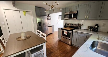9116 Idlewild Dr in Tobyhanna, PA - Building Photo - Building Photo