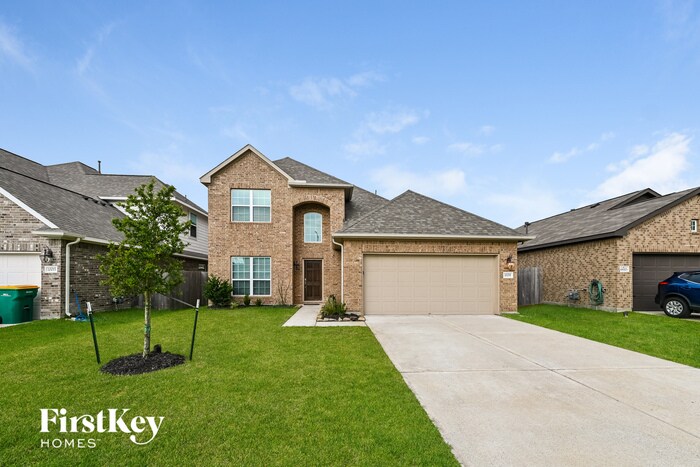 10019 Chase Ct in Baytown, TX - Building Photo