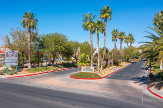 Tiffany Place Apartments in Las Vegas, NV - Building Photo - Building Photo