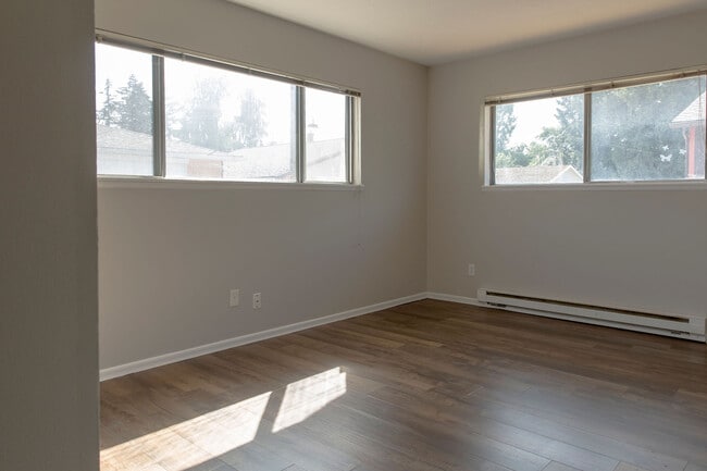 5404-5412-5412 SE Harold St in Portland, OR - Building Photo - Building Photo