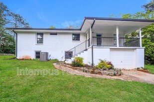 3543 Bouldercrest Rd in Ellenwood, GA - Building Photo