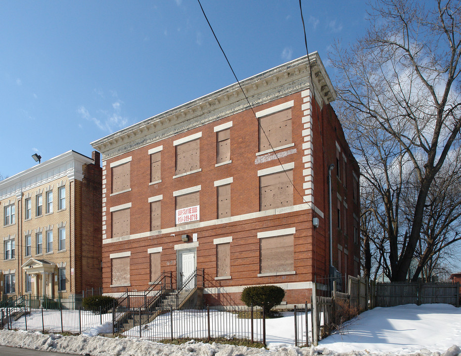 65 Center St in Hartford, CT - Building Photo