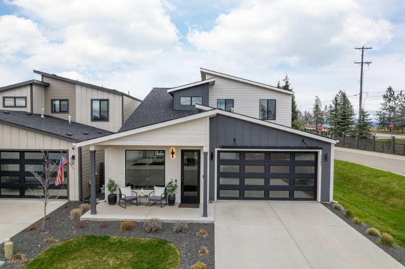 3242 N Rosalia Rd in Coeur d'Alene, ID - Building Photo