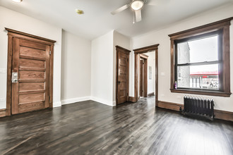 1008 W Dakin St-Unit -1B in Chicago, IL - Building Photo - Building Photo