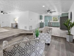 814 Hall St in Melbourne, FL - Building Photo - Building Photo