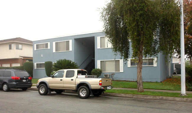 316 E Orlando Way in Covina, CA - Foto de edificio - Building Photo