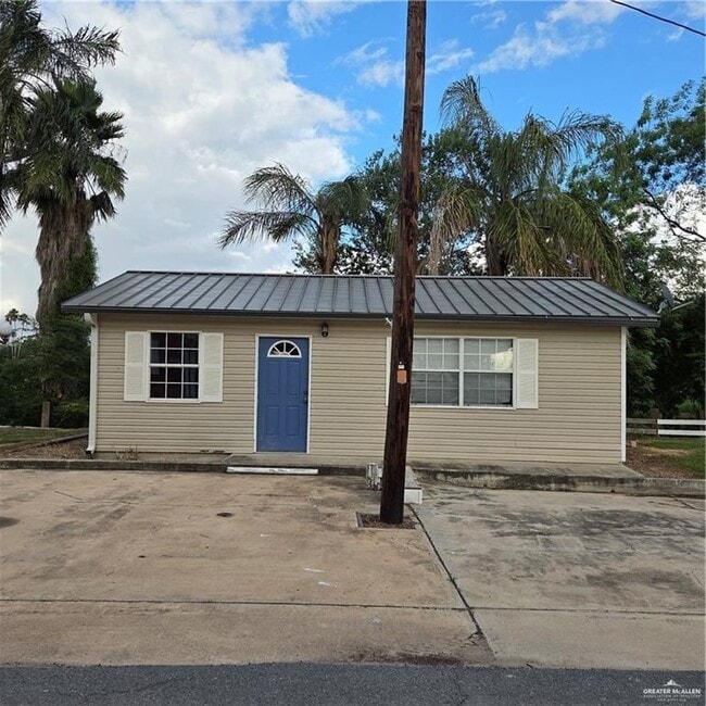 26 Lago Vista Dr in Edcouch, TX - Building Photo - Building Photo