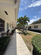 2236 Jackson St in Hollywood, FL - Building Photo - Building Photo