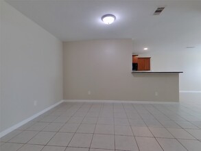332 Summer Horse Dr in La Marque, TX - Building Photo - Building Photo