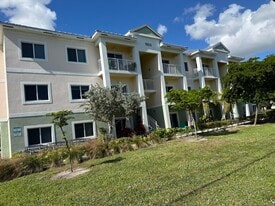 1553 Florida Mango Rd in West Palm Beach, FL - Building Photo