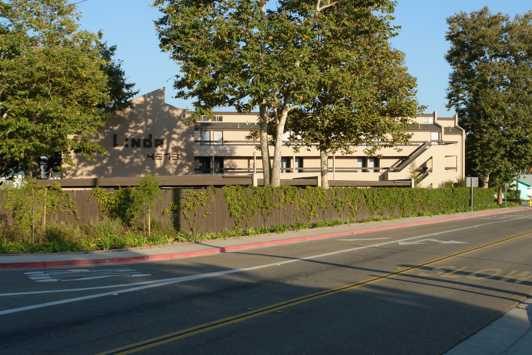 Linda Apartments in Carpinteria, CA - Building Photo