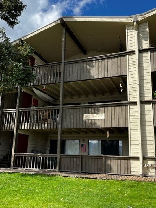 Timberline 12 in Dillon, CO - Building Photo