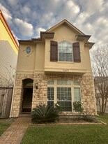 2615 Starboard Point Dr in Houston, TX - Building Photo