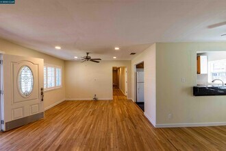 2720 Prospect St in Concord, CA - Building Photo - Building Photo