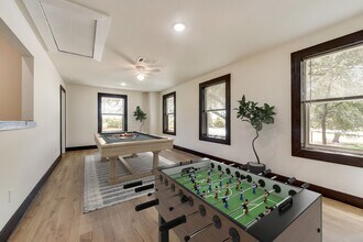 1033 Deer Ln in Azle, TX - Building Photo - Building Photo