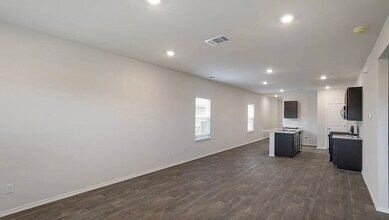 4843 Vogesite in San Antonio, TX - Building Photo - Building Photo