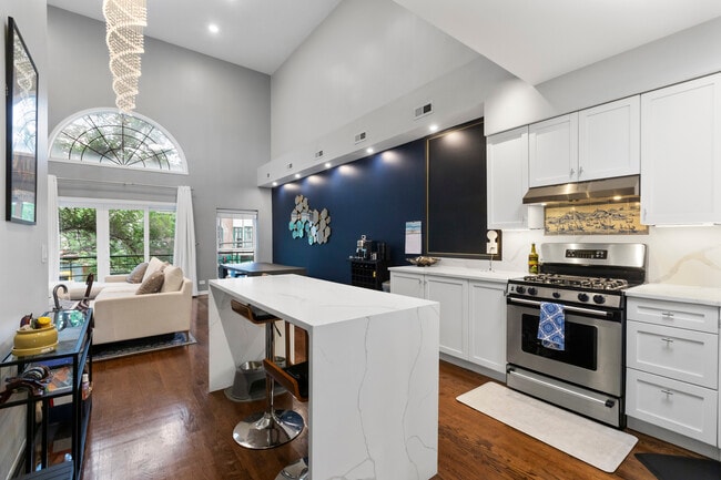 property at 1754 W Division St