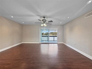 626 Orange Dr in Altamonte Springs, FL - Building Photo - Building Photo