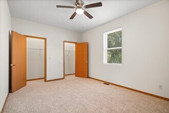 9672 Spur Line Ct in Terre Haute, IN - Building Photo - Building Photo