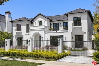 722 N Camden Dr in Beverly Hills, CA - Building Photo - Building Photo