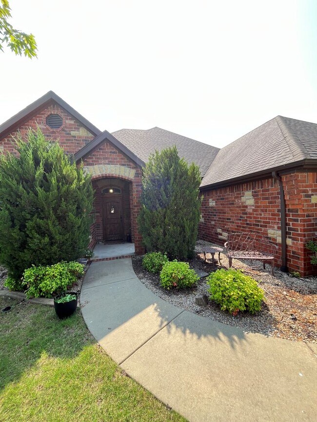4007 SW Hollowbrook St in Bentonville, AR - Building Photo - Building Photo