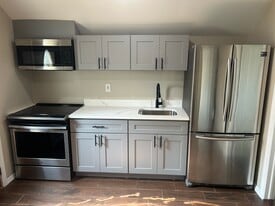 137 Wittberg St, Unit 1 in Brentwood, NY - Building Photo