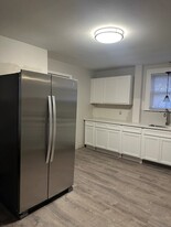 85 Myrtle Ave, Unit 313 in Ansonia, CT - Building Photo