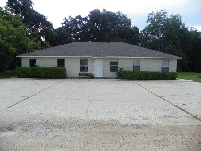 property at 8110 Stonebrook Dr