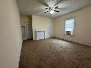 220 Summit Ave in Mount Holly, NC - Foto de edificio - Building Photo