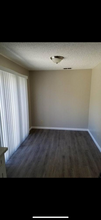 3913 Wildrose Way in Sacramento, CA - Building Photo - Building Photo