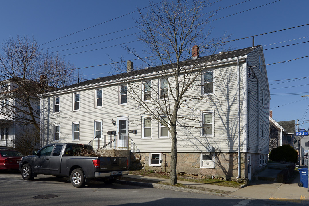 42 Middle St in Fairhaven, MA - Building Photo