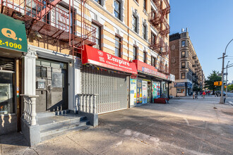 2419 7th Ave in New York, NY - Building Photo - Building Photo